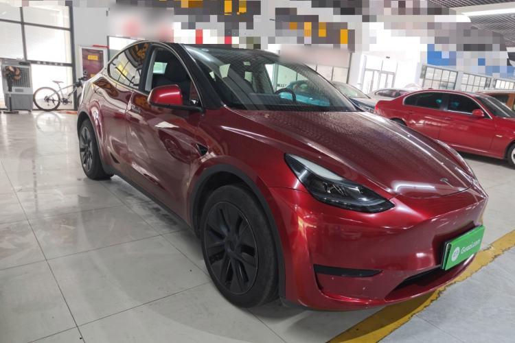 Used Tesla Model Y 2024 Rear-Wheel-Drive Version Front Right 45 Deg