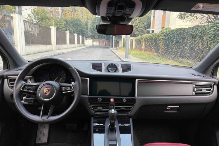 Used Porsche Macan 2024 Macan 2.0T