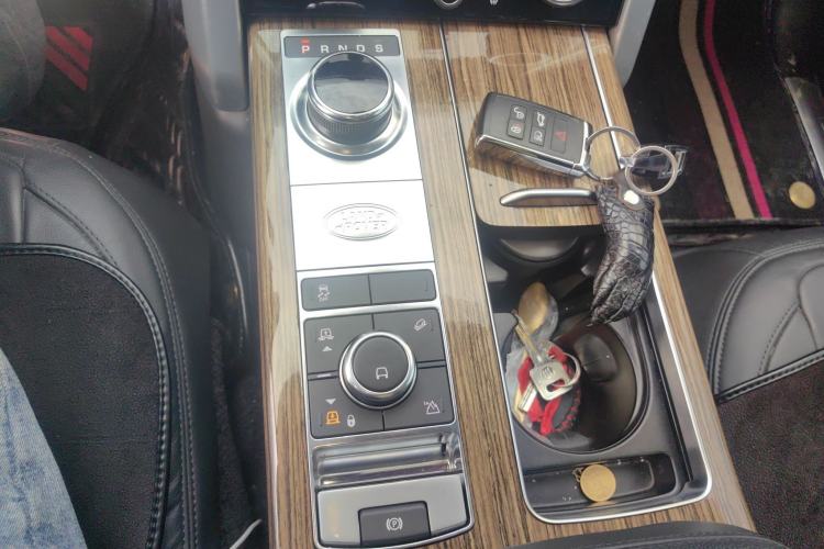 Used Land Rover Range 2019 3.0 SC V6 Grand Edition Gear Lever