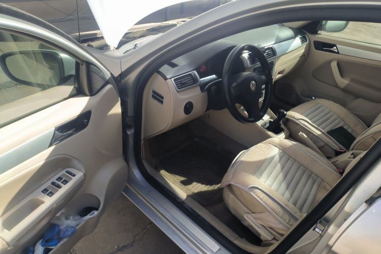 Used Volkswagen Bora 2008 1.6L Manual Fashion Model Driver Seat