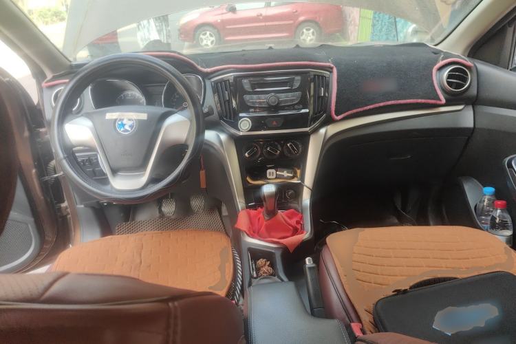 Used Venucia T70 2016 1.6L Manual Ruixing Edition Center Console