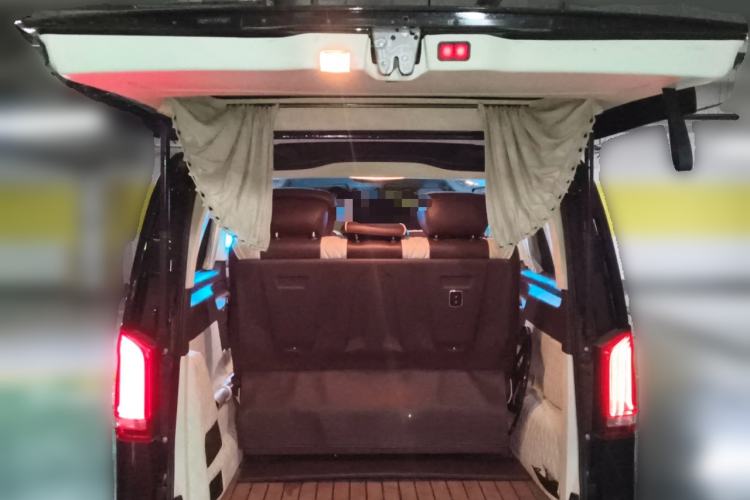 Used Mercedes-Benz Vito 2018 2.0T Business Version China VI Emission Standard
