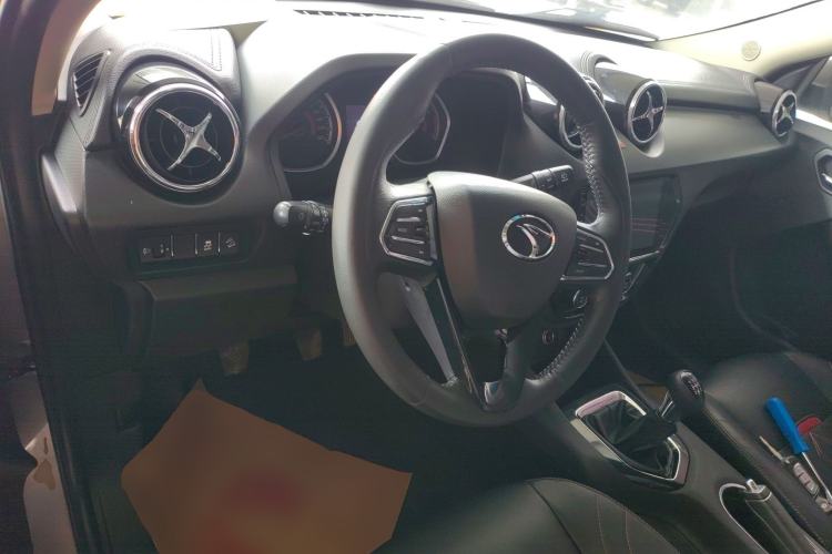 Used Soueast DX3 2018 1.5L Manual Luxury Model
