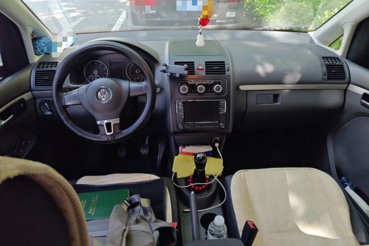 Used Volkswagen Touran 2015 1.4T Manual Fashion Edition 5-Seater
