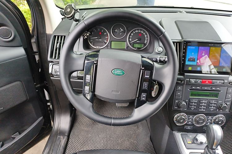 Used Land Rover Freelander 2 2011 3.2L i6 HSE Gasoline Edition Steering Wheel