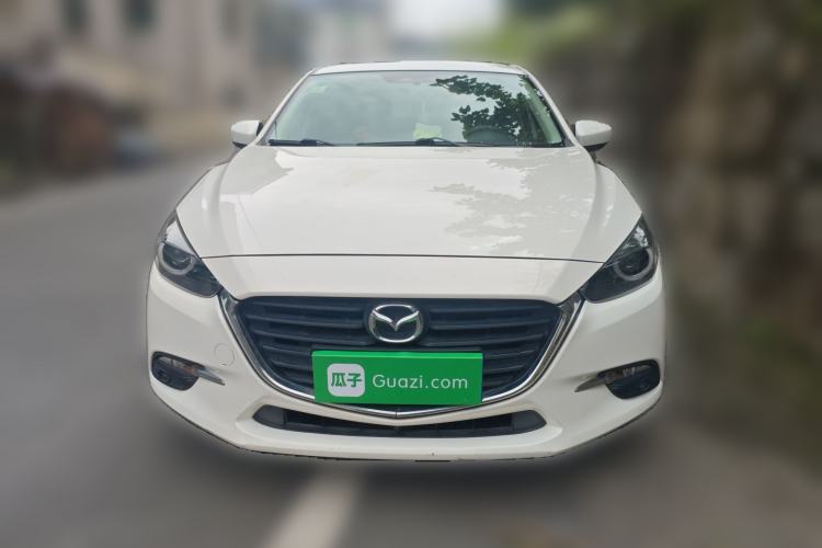 Used Mazda 3 Axela 2017 Sedan 1.5L Automatic Luxury Model China VI Standard
