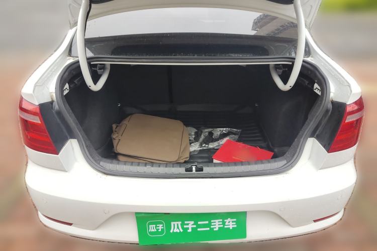 Used Volkswagen Bora 2014 1.6L Automatic Comfort Model Trunk