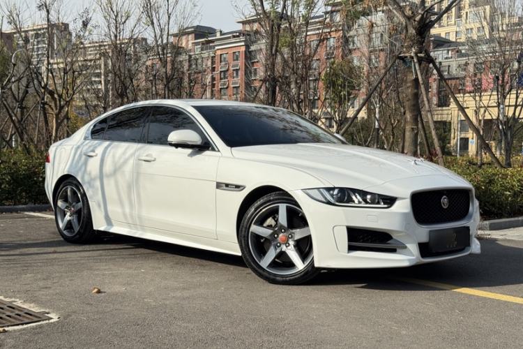 Used Jaguar XE 2017 2.0T 200 PS R-Sport