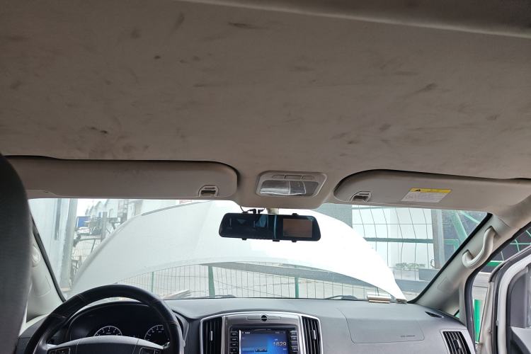 Used FORTHING Lingzhi PLUS 2021 Travel Edition 2.0L Manual Luxury 7-Seater