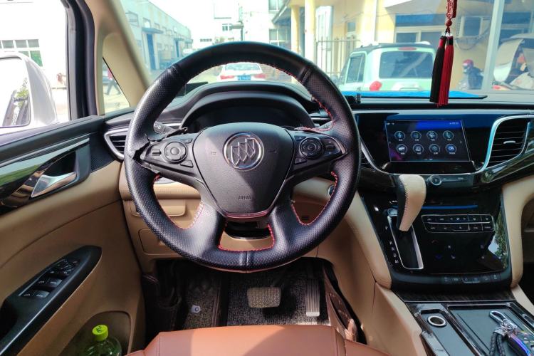 Used Buick GL8 2018 ES 28T Luxury Model China VI Standard Steering Wheel