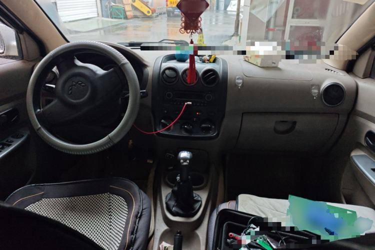 Used Wuling Hongguang 2014 1.2L Standard Model China IV Center Console