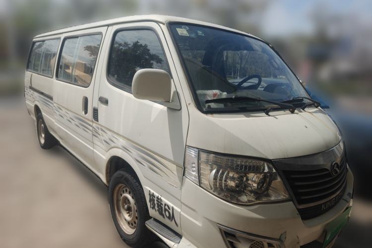 Used King Long Golden Way 2015 2.0L Value-Packed Practical Version 4G21B Front Right 45 Deg