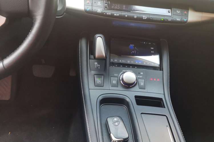 Used Lexus CT 2017 CT200h Elite Edition Solid Color China V Standard
