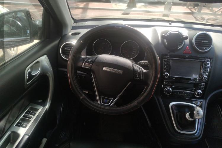 Used Haval H6 2016 Upgraded Model 1.5T Manual Two-Wheel Drive Elite Version Steering Wheel