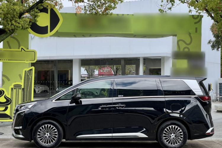 Used Denza D9 2024 DM-i 1050 Luxury Model