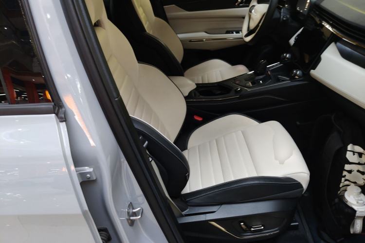 Used Lynk & Co 01 EM-P 2023 1.5TD EM-P Dawn Edition
