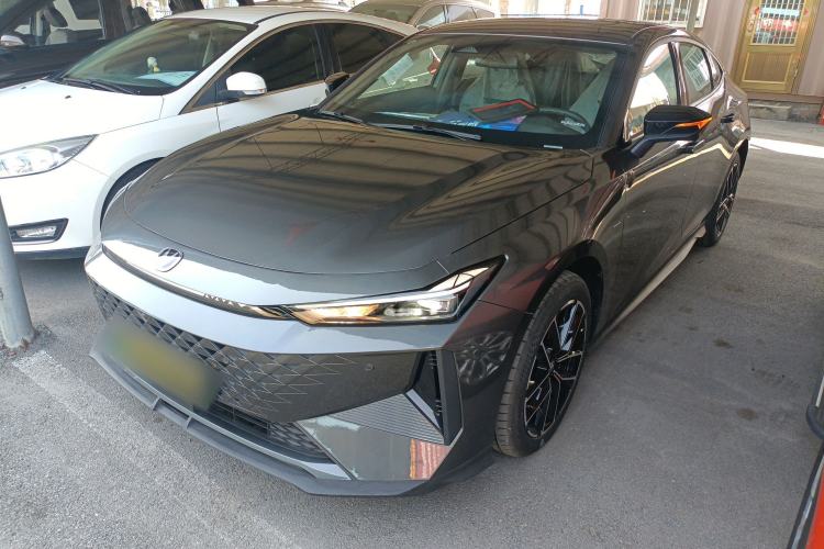 Used CHANGAN UNI-V iDD 2024 Blue Whale Smart Electric iDD 136km ZhiKu Model