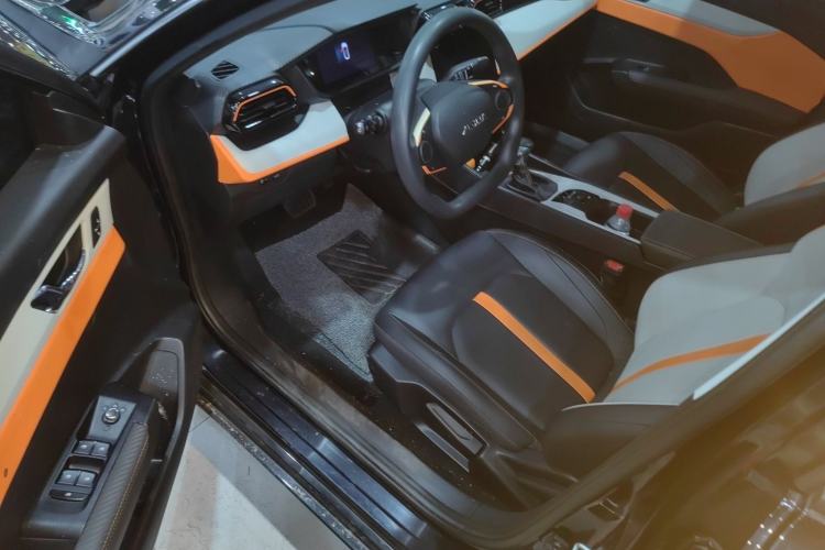 Used Dongfeng Aeolus Yixuan 2023 Mach Edition 1.5L Automatic Chasing Shadow Version Driver Seat