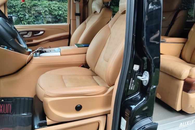 Used Mercedes-Benz V-Class  Left Front Seat