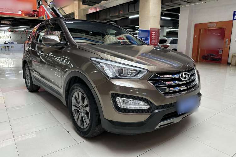 Used Hyundai Santa Fe 2013 2.4L Automatic Two-Wheel Drive Smart Version