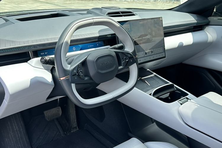 Used Lynk & Co Z10 2025 95 kWh 702 km All-Wheel Drive Intelligent Driving Ultra
