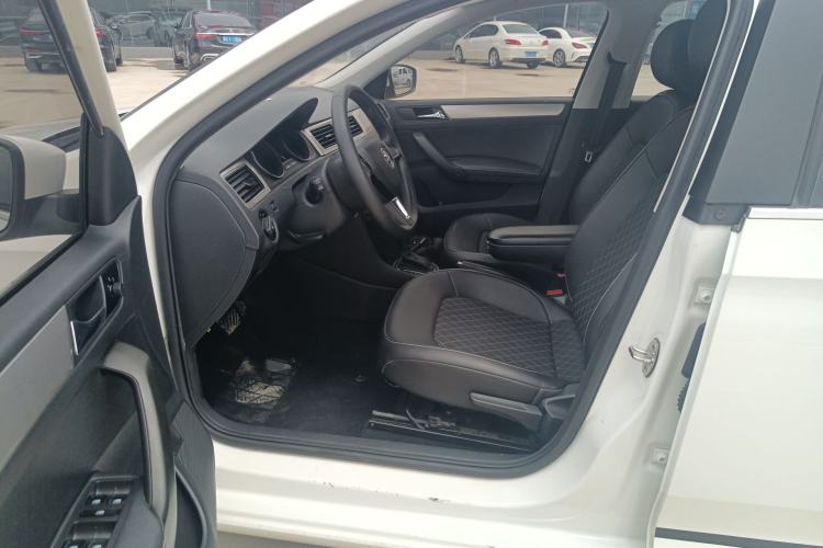 Used Skoda Rapid Spaceback 2019 Revised Version 1.5L Automatic Comfort Edition China VI Standard Left Front Seat