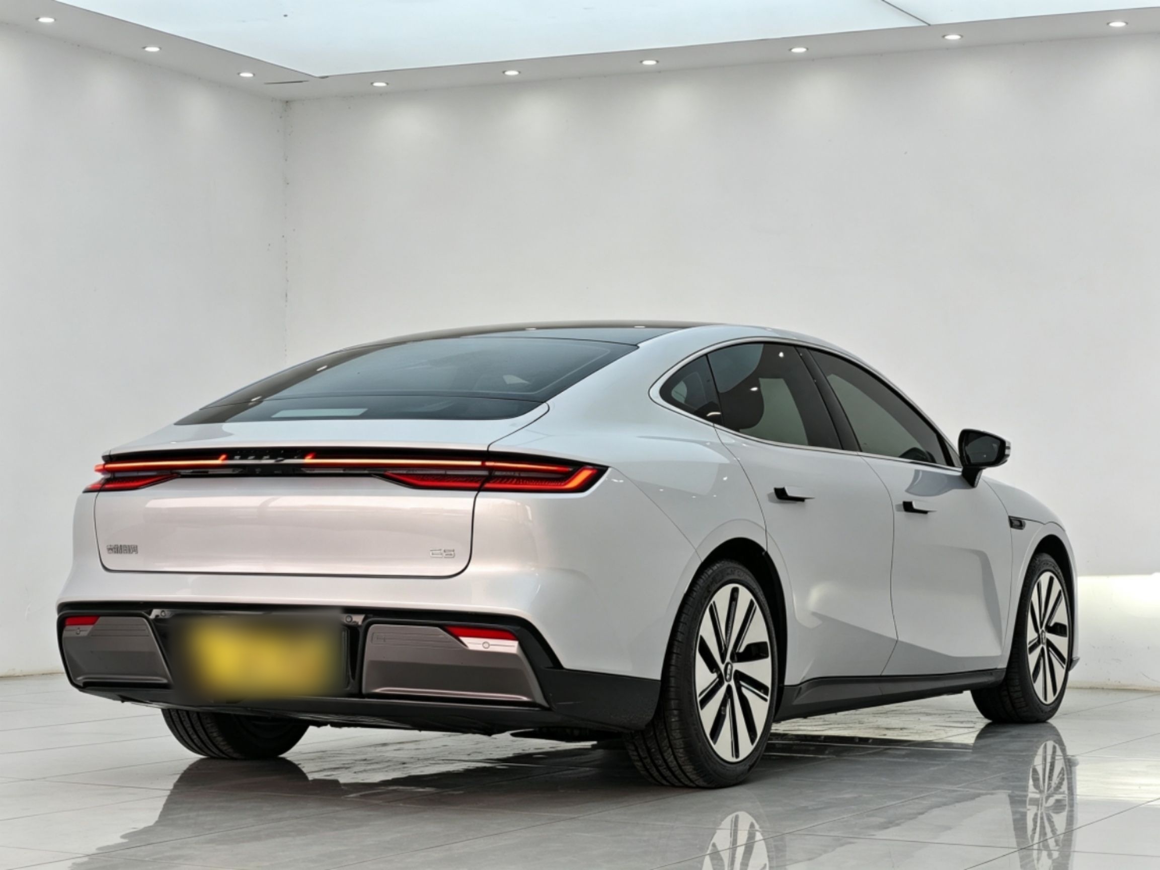 Geely Galaxy E8 2024 550 km Range Rear-Drive MAX — снимка 16