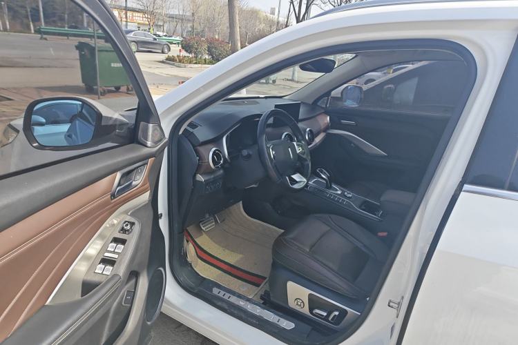 Used Wey VV6 2018 2.0T Two-Wheel-Drive Ultra-Luxury Version China V Standard