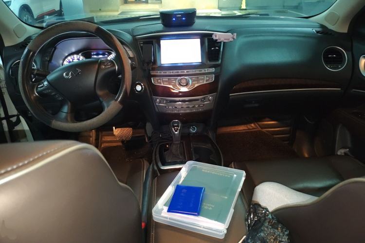 Used Infiniti QX60 (Import) 2016 2.5 S/C Hybrid Two-Wheel-Drive Excellence Edition China V Standard
