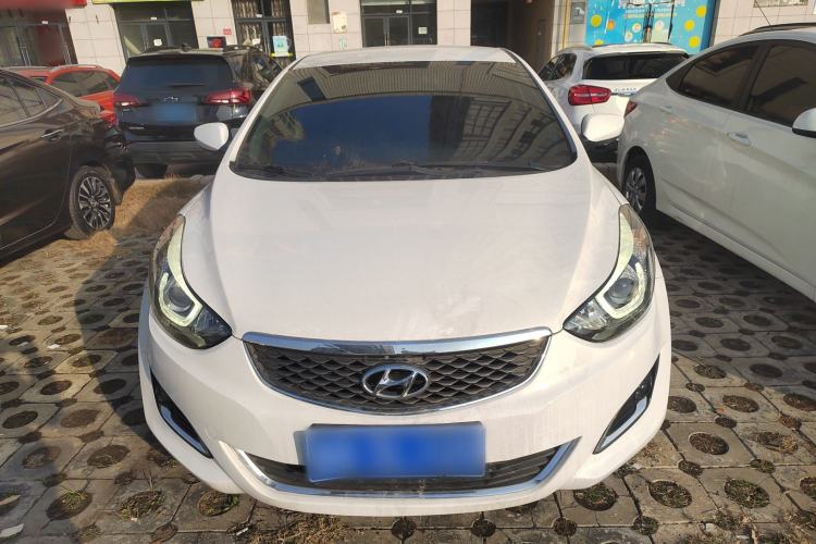 Used Hyundai Elantra (5th Generation / Langdong) 2016 1.6L Automatic Smart Version