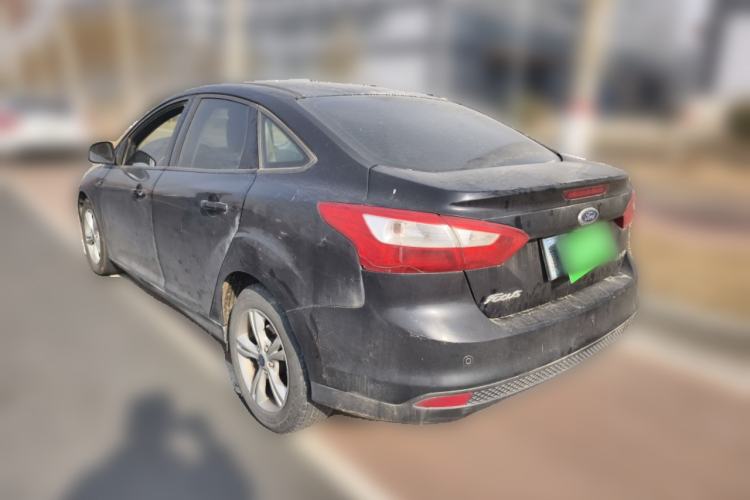 Used Ford Focus 2012 Sedan 1.6L Manual Fashion Edition
