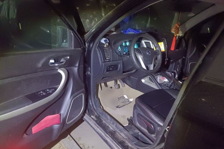 Used CHANGAN CS35 2014 1.6L Manual Luxury Model China IV Standard