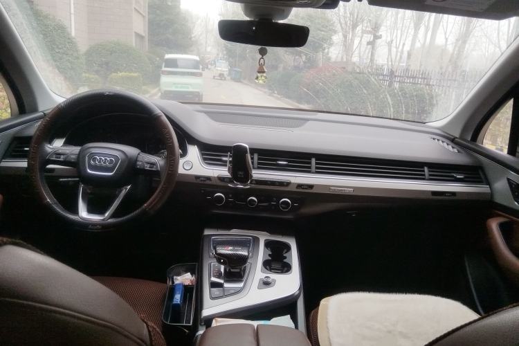 Used Audi Q7 2016 40 TFSI Comfort Model
