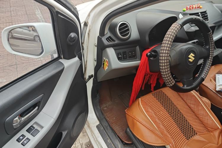 Used Suzuki Alto 2013 1.0L Manual Utility Model Driver Seat