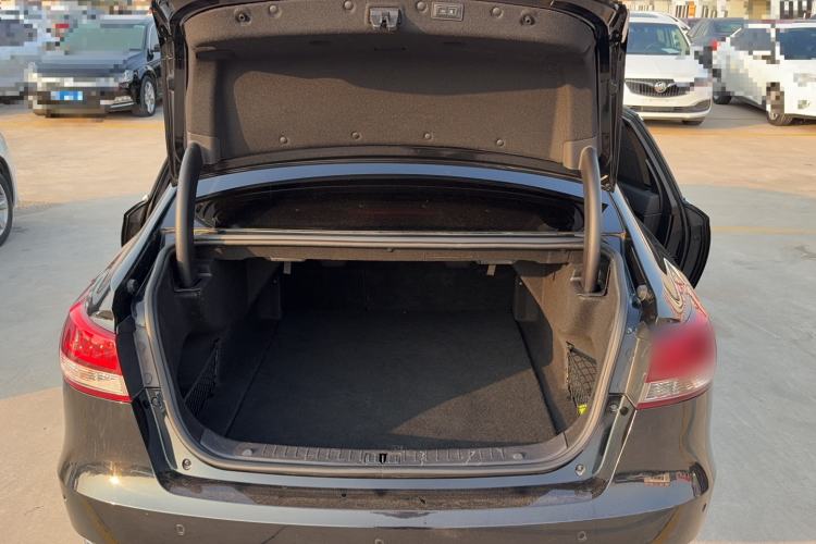 Used Zotye Z700 2018 Z700H 1.8T DCT Prestige Model
