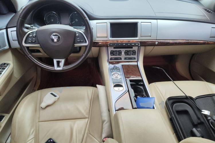 Used Jaguar XF 2014 XF 2.0T Luxury Edition