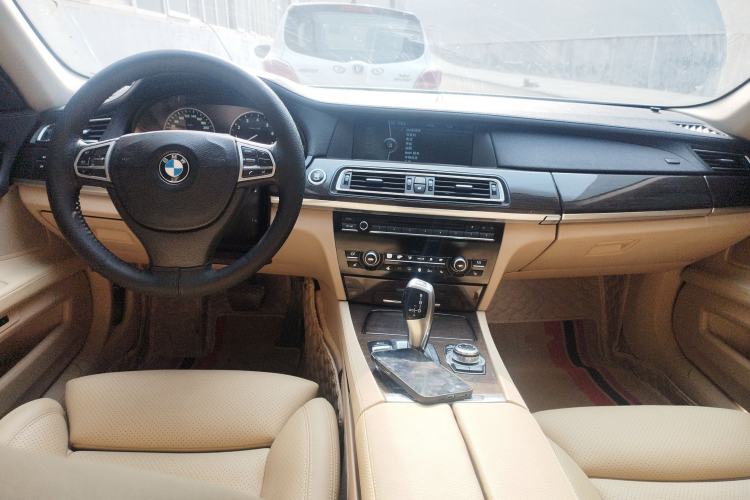 Used BMW 7 Series 2009 730Li Luxury Model
