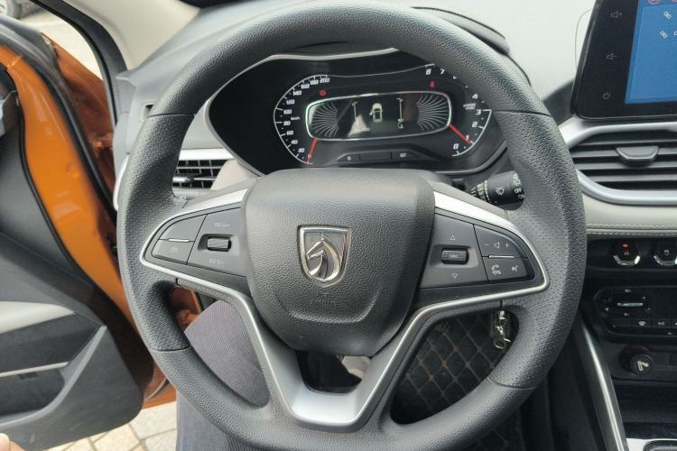 Used Baojun 510 2017 1.5L Manual Fashion Model
