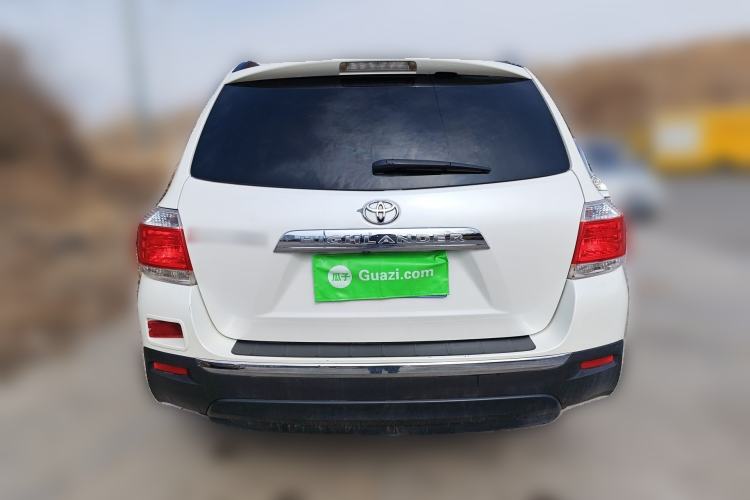 Used Toyota Highlander 2012 2.7L Two-Wheel Drive 7-Seater Luxury Edition Rear