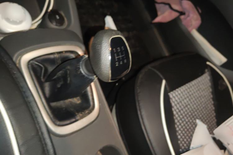 Used Chevrolet Sail 2015 Sail 3 1.5L Manual with Ideal Sunroof Edition Gear Lever