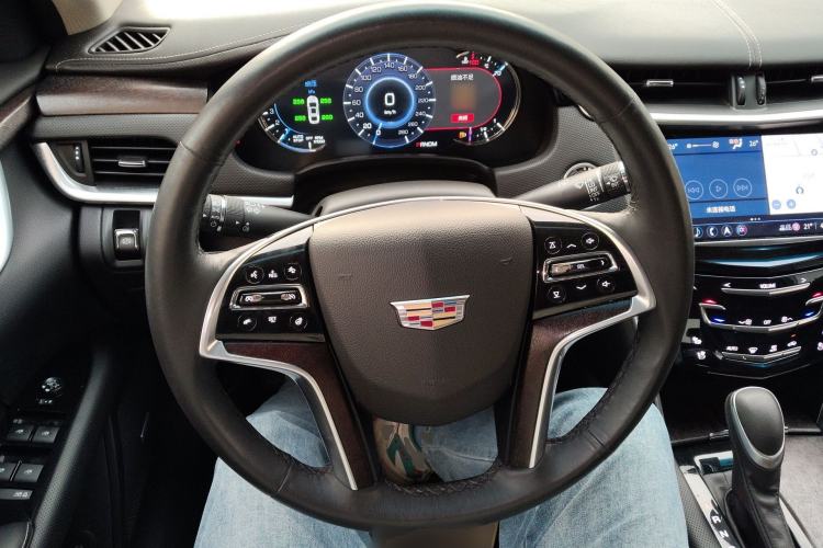 Used Cadillac XTS 2018 28T Luxury Edition Steering Wheel