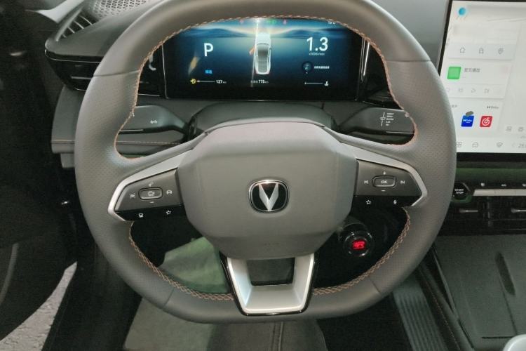 Used Changan UNI-V 2025 Model Third-Generation 1.5T 500Bar Prestige Edition