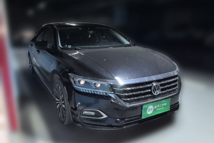 Used Volkswagen Passat 2020 330TSI Prestige Edition China VI Standard Front Right 45 Deg