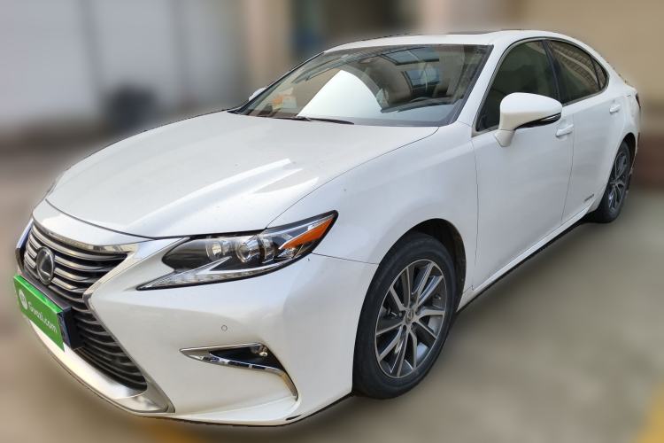 Used Lexus ES 2017 300h Mark Levinson Comfort Edition