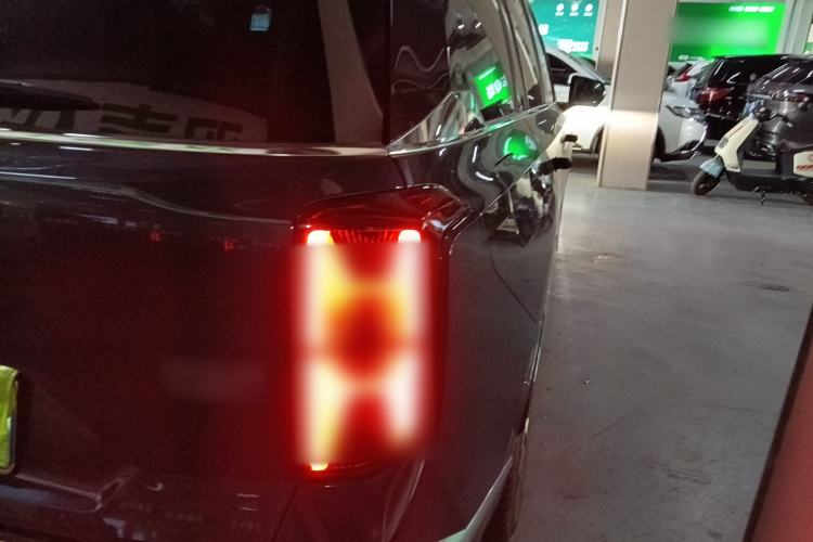 Used GAC Trumpchi GS8 2022 Dual-Engine Series 2.0TM Two-Wheel Drive Prestige Edition (7 Seats)
