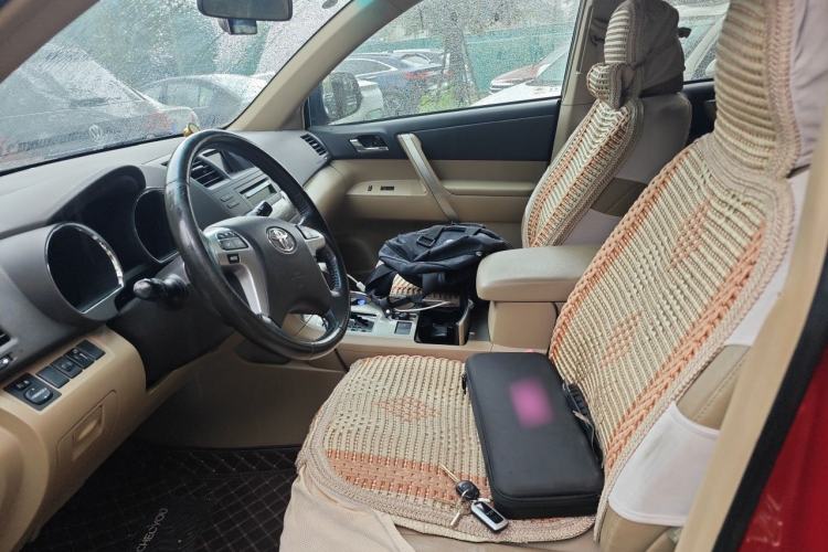 Used Toyota Highlander 2012 2.7L Two-Wheel Drive 7-Seater Luxury Edition
