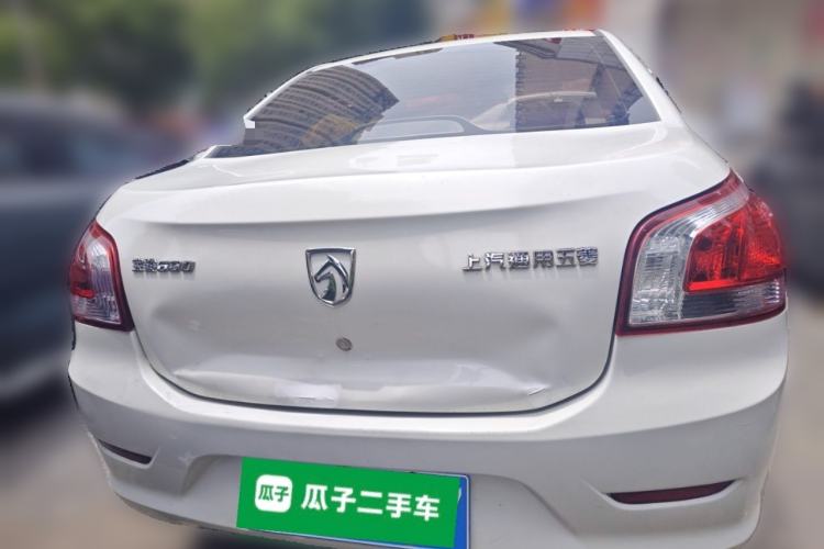 Used Baojun 630 2013 1.5L manual standard version