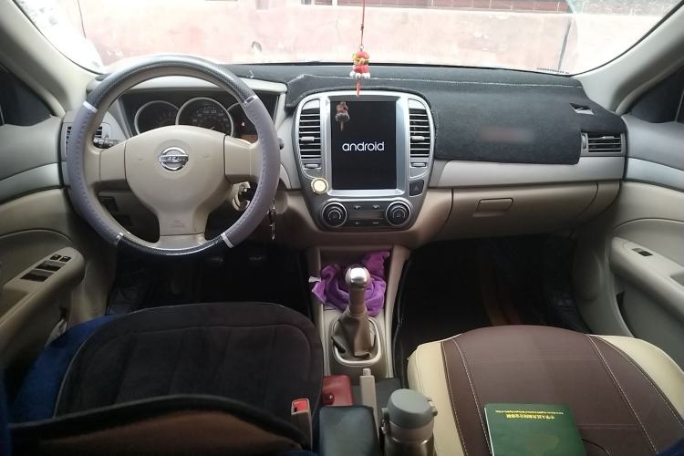 Used Nissan Sylphy 2018 Classic 1.6XE+ Manual Luxury Edition Center Console