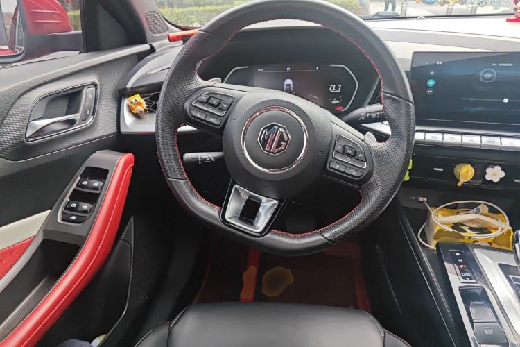 Used MG 5 2021 Revised 300TGI DCT Qingshè Luxurious Enjoyment Edition
