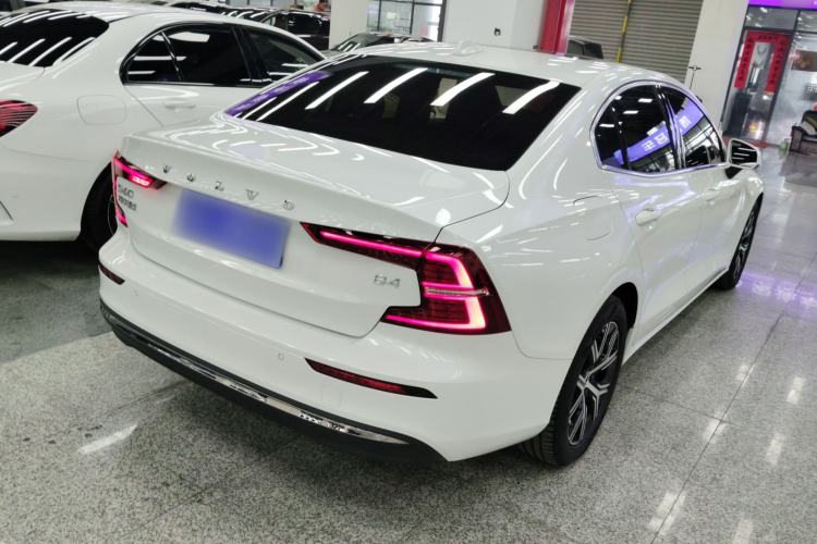 Used Volvo S60 2024 B4 Zhiyi Luxury Edition
